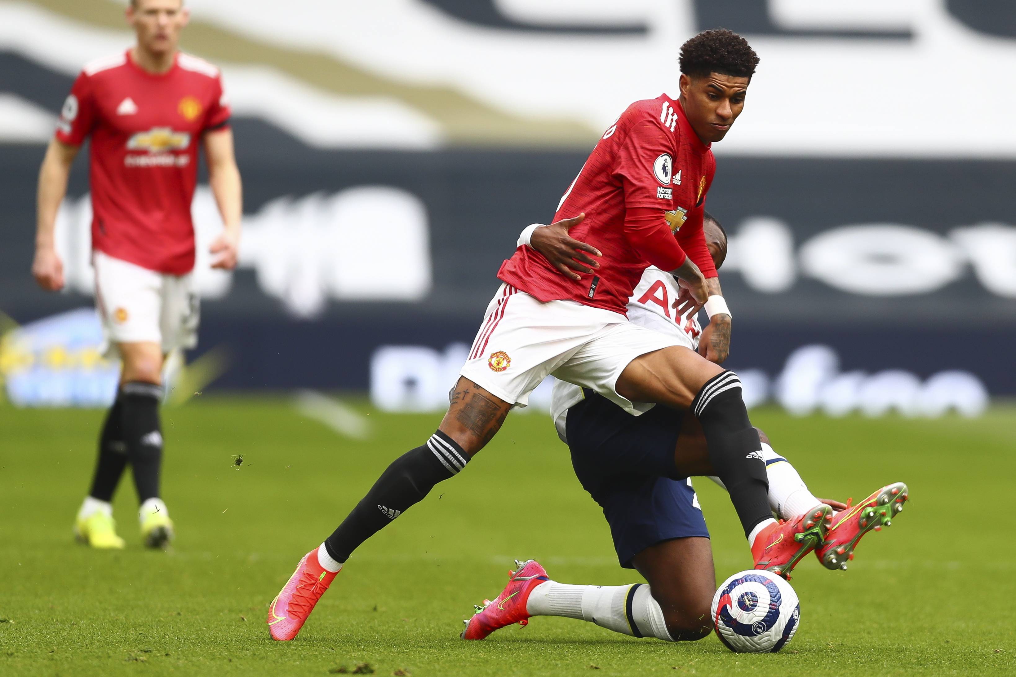 内寻找强有 内寻找强有